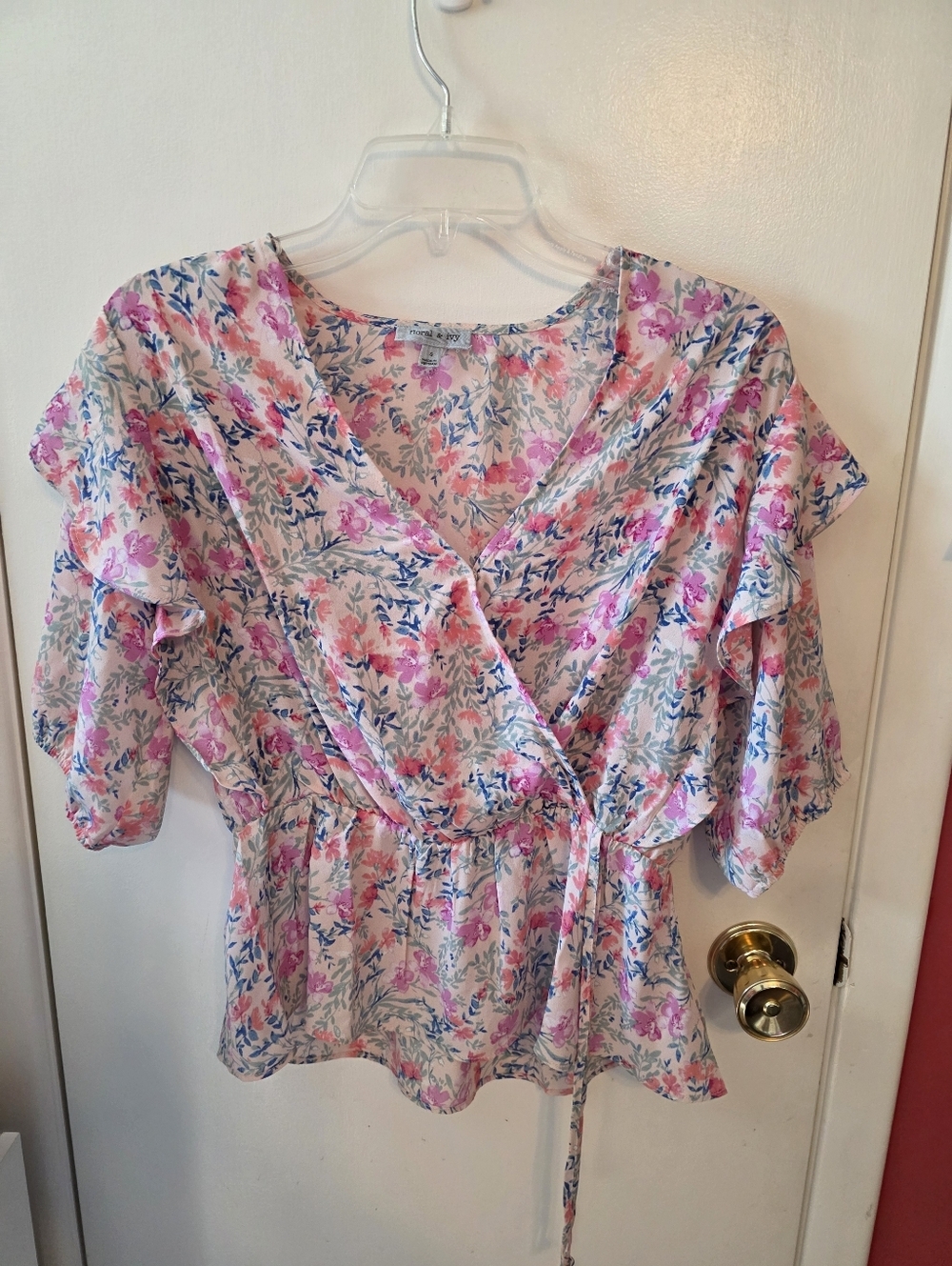 Floral & Ivy Floral Wrap Blouse Pink Blue Ruffle Sleeve Size Small